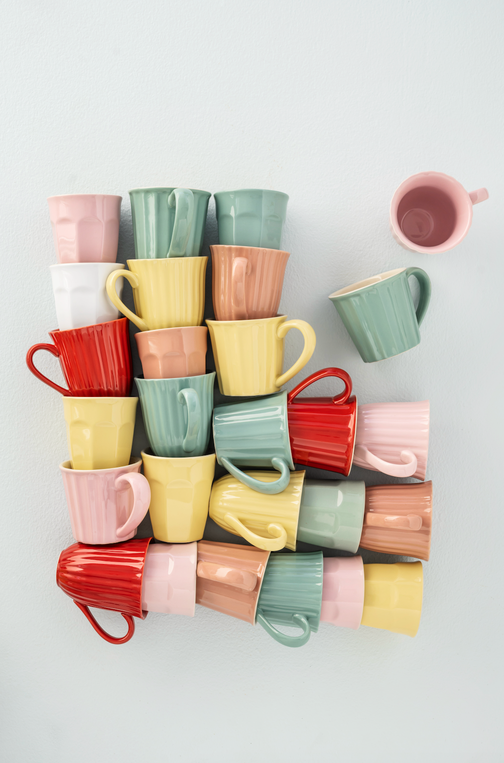 Mug with grooves